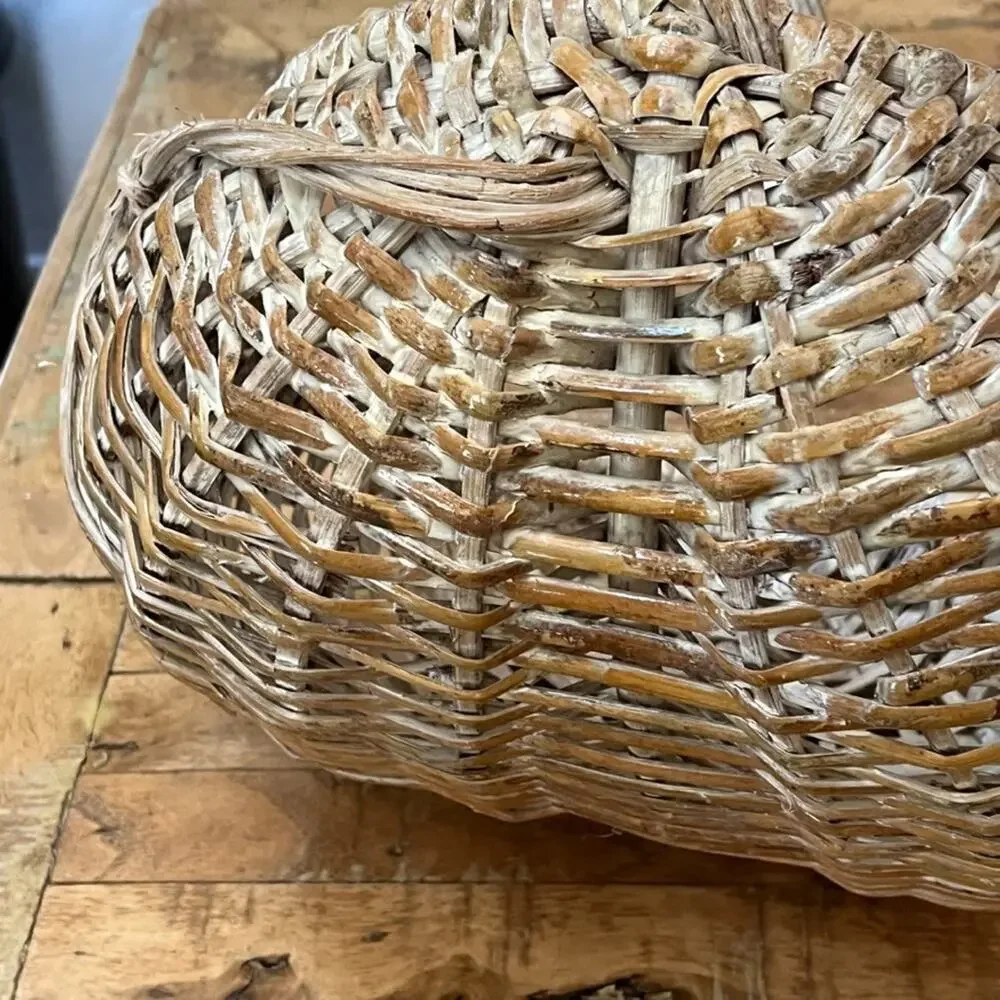 Vintage Handcrafted Wicker Buttocks Gathering Basket 13